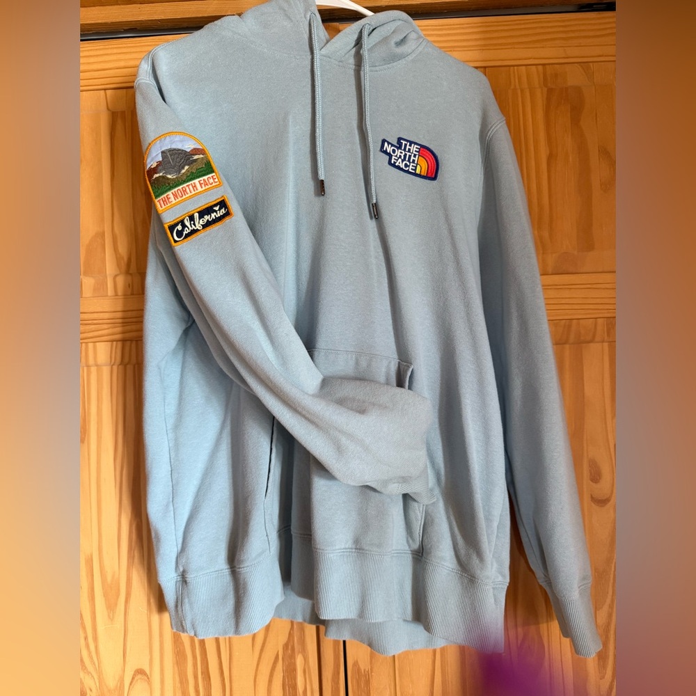The NORTH FACE novelty patch hoodie/ California hoodie. Women’s- X-LARGE